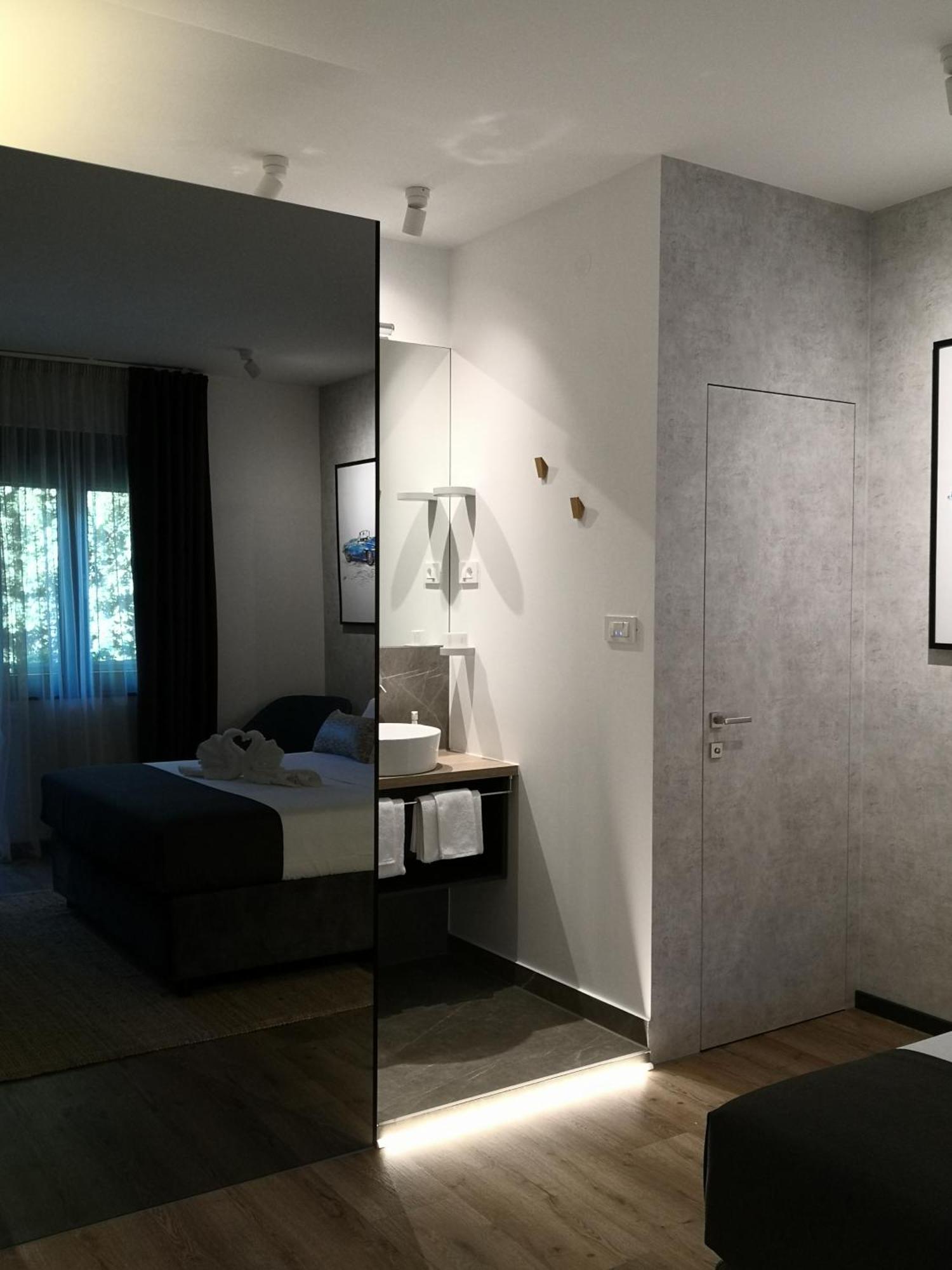Scuderia Split Rooms חדר תמונה